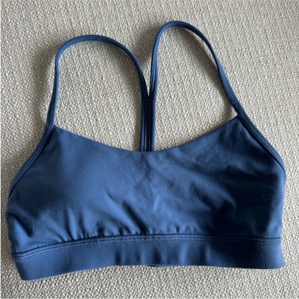 Lululemon Flow Y Nulu Bra size 6